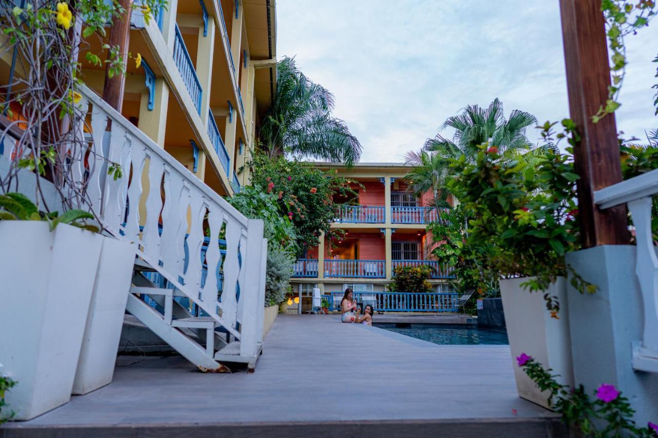 Hotel Casona De La Isla Flores Exterior photo