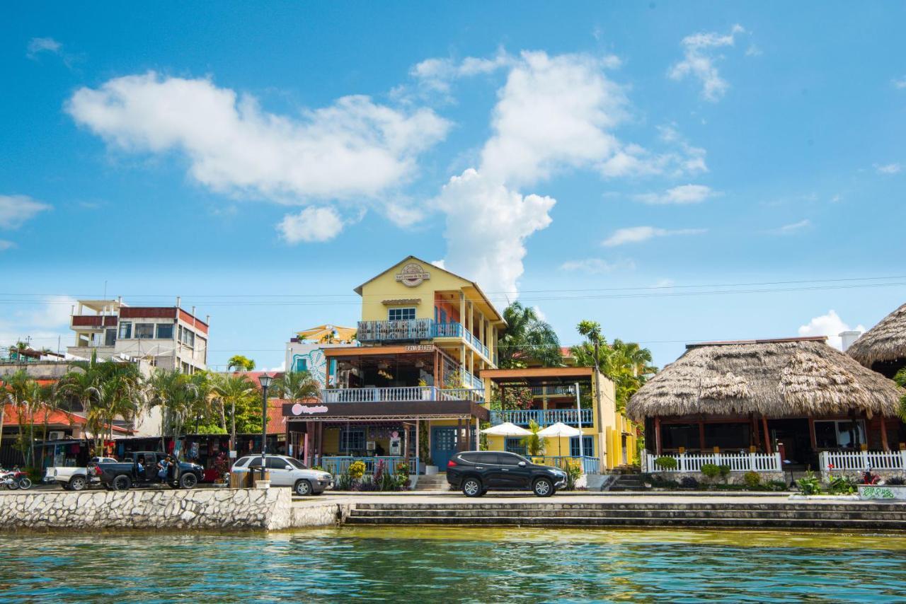 Hotel Casona De La Isla Flores Exterior photo