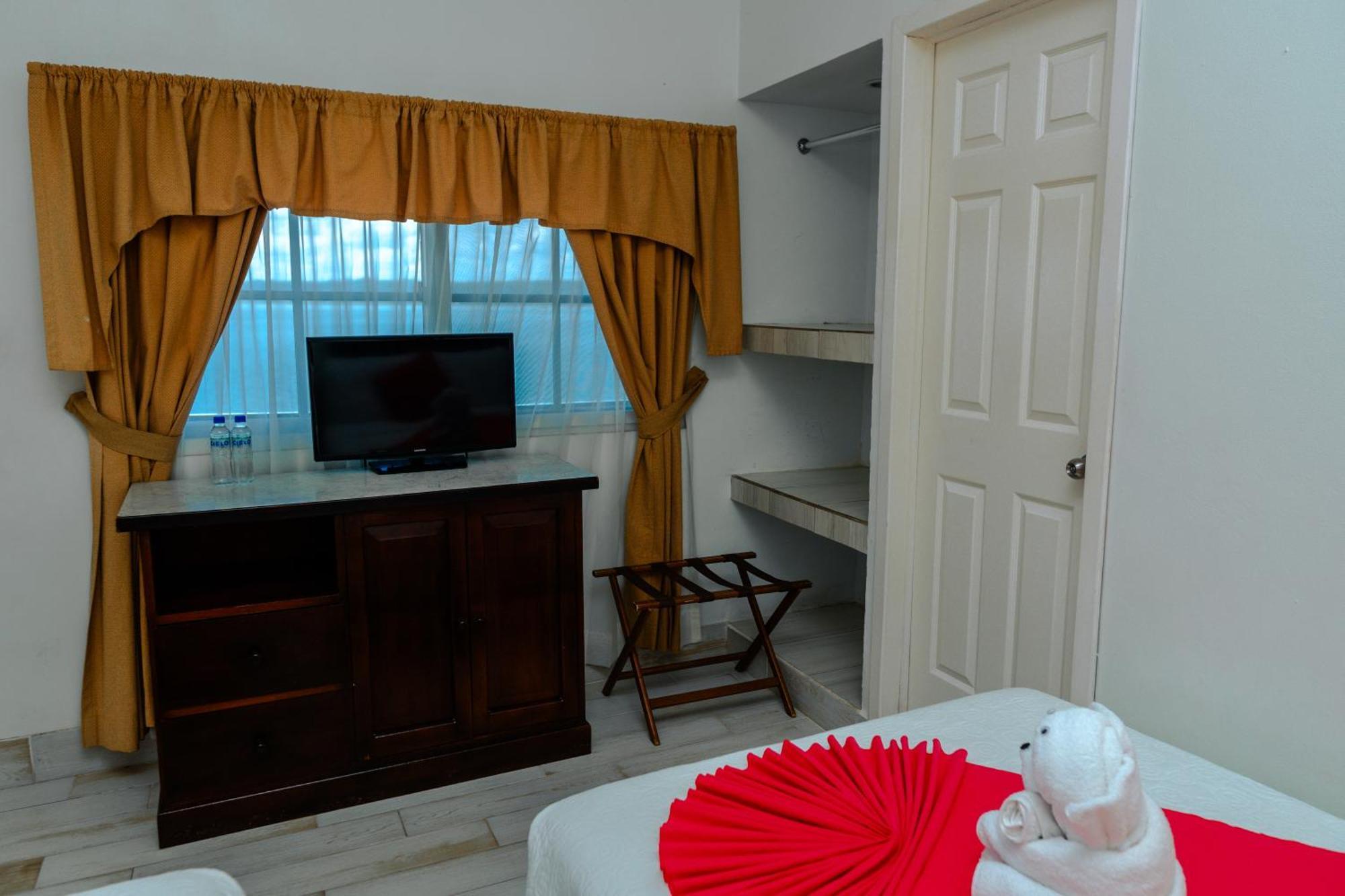 Hotel Casona De La Isla Flores Exterior photo