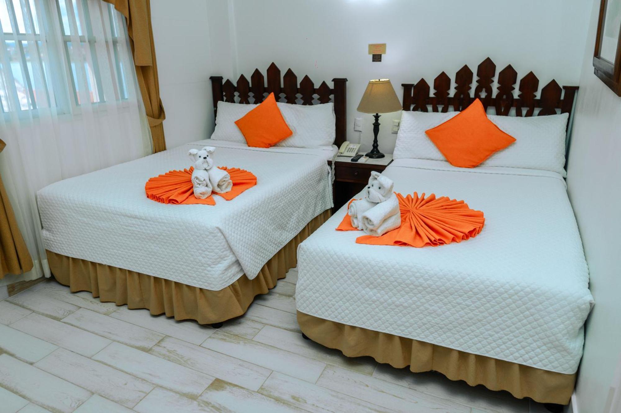Hotel Casona De La Isla Flores Exterior photo